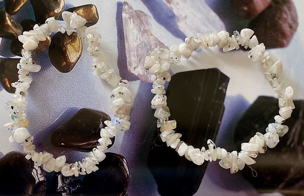 Rainbow Moonstone Chips Bracelet - Soul Sparks