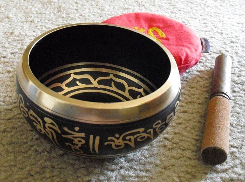 Black Cast Tibetan Singing Bowl (12cm) - Soul Sparks
