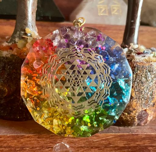 Chakra Stones Orgonite Aura Pendant - Soul Sparks